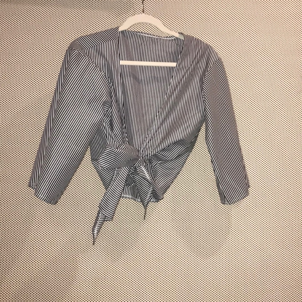 Tie stripes crop top